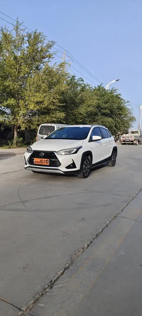 Toyota YARIS L 2021