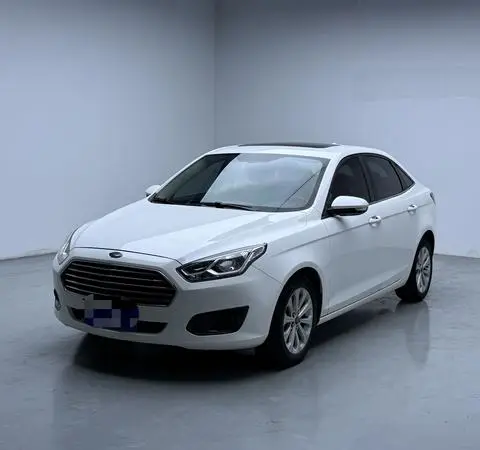 Ford Escort 2017 — фото 1