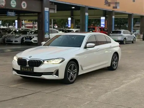 BMW 5 Series 2023 — фото 1