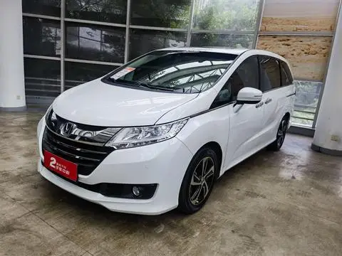 Honda 奥德赛 2017 — фото 1