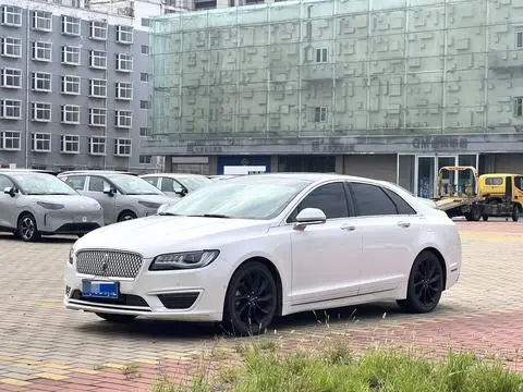 Lincoln MKZ 2020