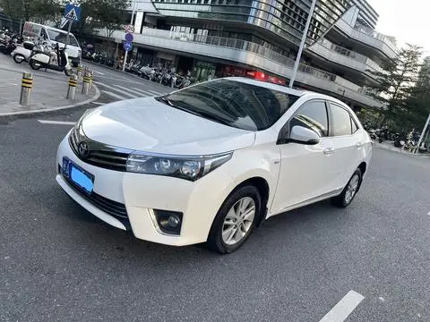 Toyota Corolla 2014 — фото 1