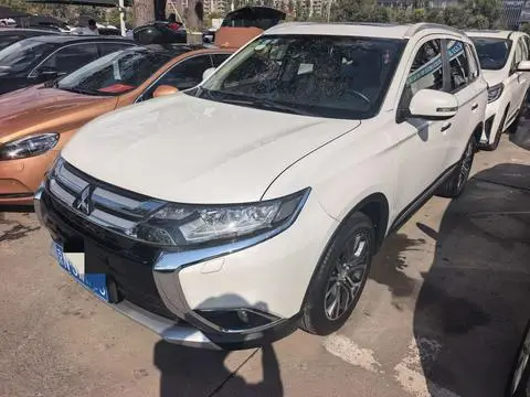 Mitsubishi 欧蓝德 2016