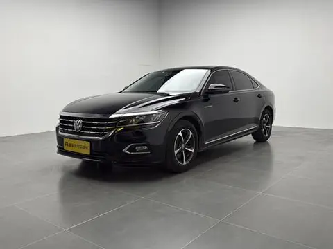 Volkswagen Passat 2019 — фото 1