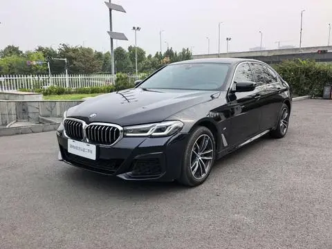 BMW 5 Series 2022 — фото 1