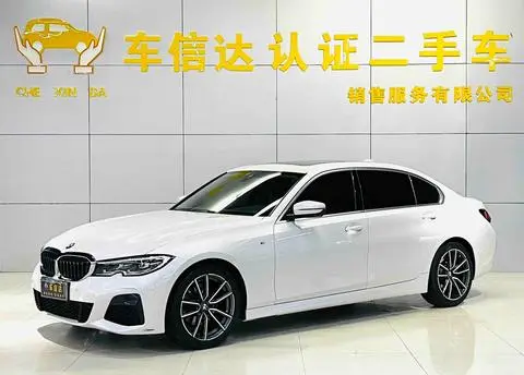 BMW 3 Series 2022 — фото 1