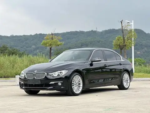 BMW 3 Series 2018 — фото 1