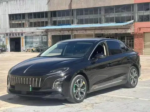 Hongqi E-QM5 2023