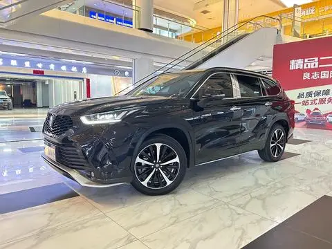 Toyota Crown Kluger 2024