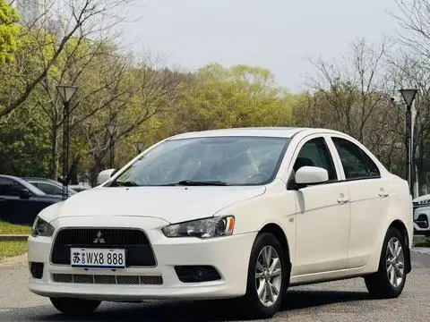 Mitsubishi 翼神 2012