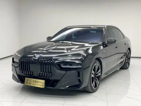 BMW i7 2023
