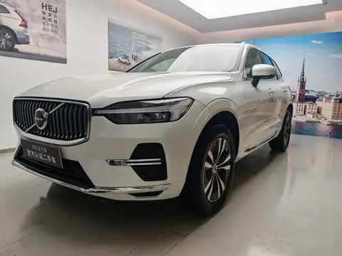 Volvo XC60 2025