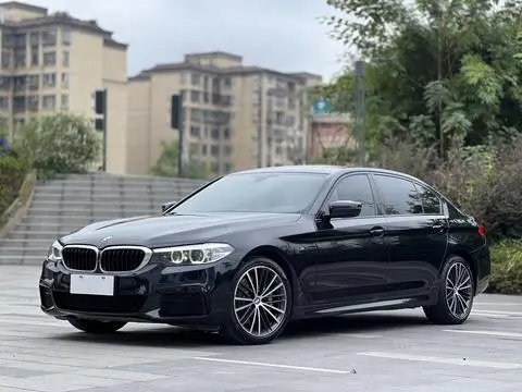 BMW 5 Series 2019 — фото 1