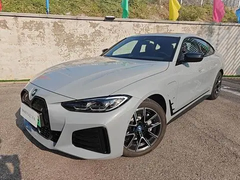 BMW i4 2023