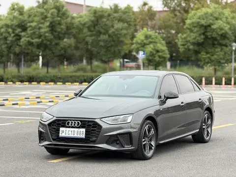 Audi A4L 2022 — фото 1