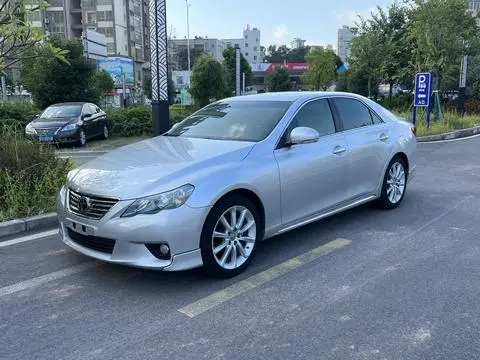 Toyota Reiz 2010
