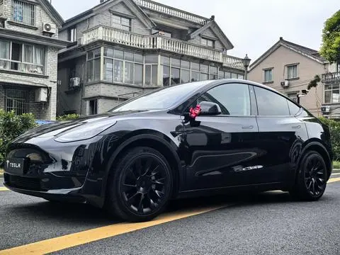 Tesla Model Y 2022 — фото 1