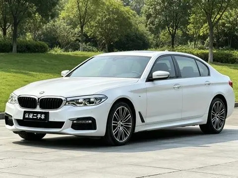 BMW 5 Series 2018 — фото 1