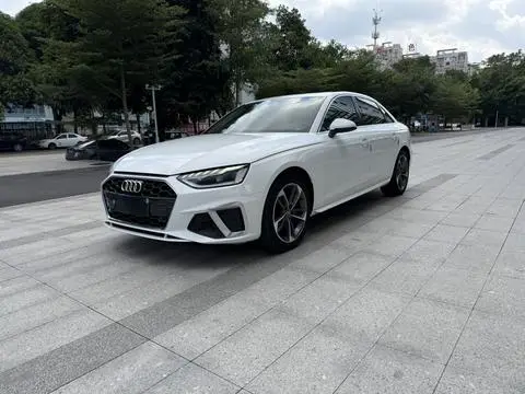 Audi A4L 2020 — фото 1