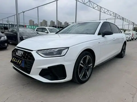 Audi A4L 2022 — фото 1