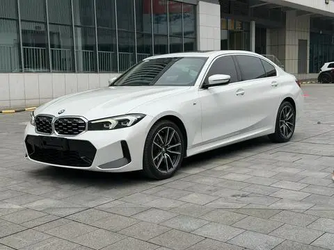 BMW 3 Series 2023 — фото 1