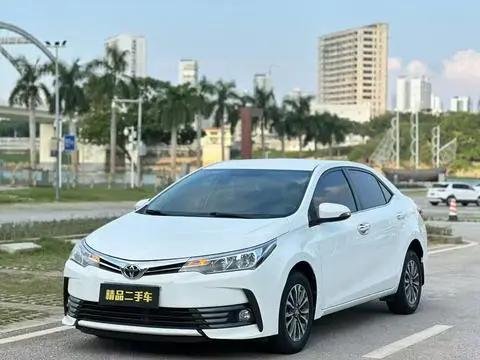 Toyota Corolla 2018 — фото 1