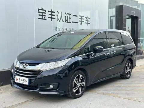 Honda 奥德赛 2015 — фото 1