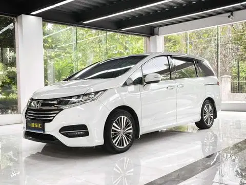 Honda 奥德赛 2018 — фото 1