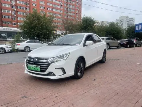 BYD 秦DM 2017 — фото 1