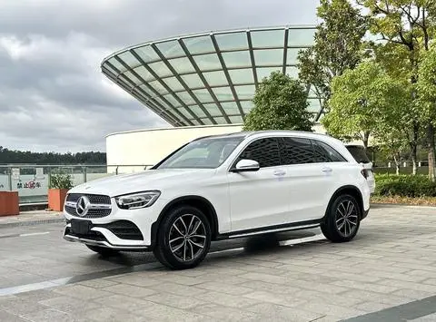 Mercedes-Benz GLC 2021 — фото 1