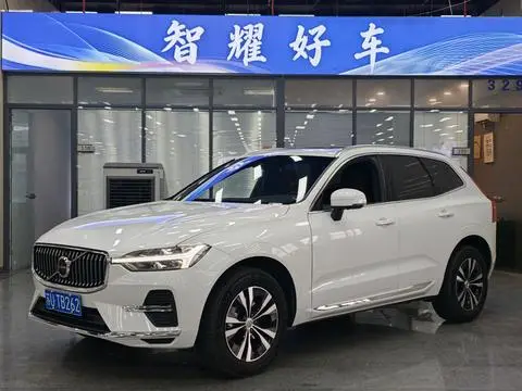 Volvo XC60 2025