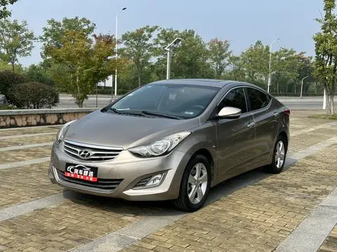 Hyundai Elantra Langdong 2012