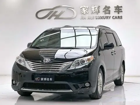 Toyota SIENNA 2011