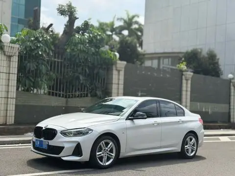 BMW 1 Series 2021 — фото 1