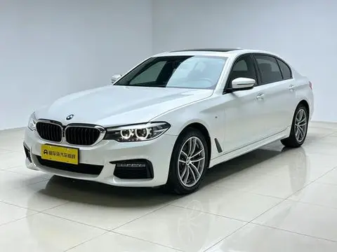 BMW 5 Series 2019 — фото 1