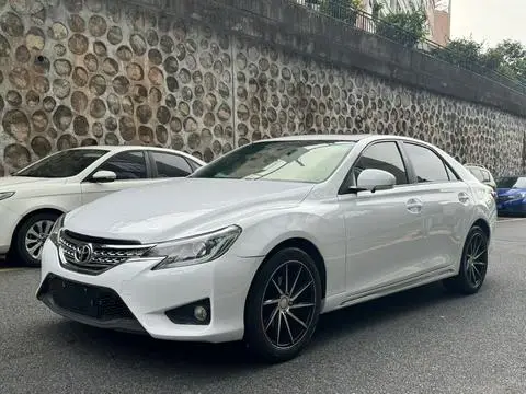 Toyota Reiz 2013