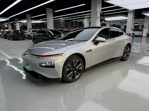 XPeng 小鹏P7 2021