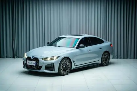 BMW 4 Series 2024 — фото 1