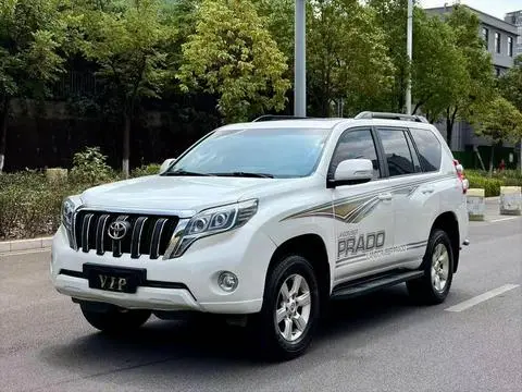 Toyota Prado 2016 — фото 1