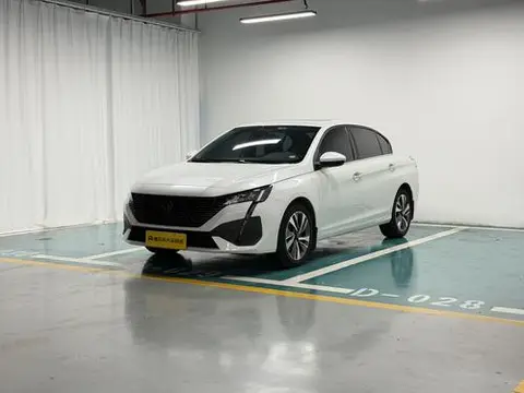 Peugeot 408 2022