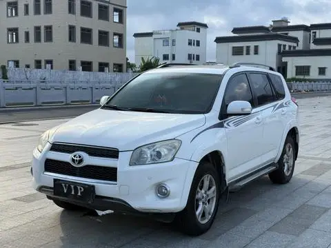 Toyota RAV4 2011