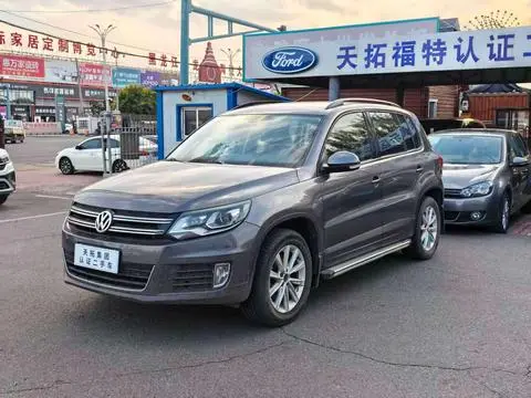 Volkswagen Tiguan 2015 — фото 1