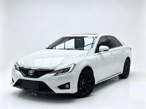 Toyota Reiz 2013