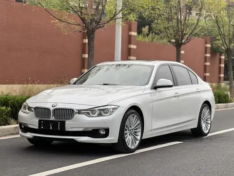 BMW 3 Series 2018 — фото 1