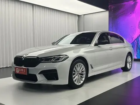 BMW 5 Series 2021 — фото 1