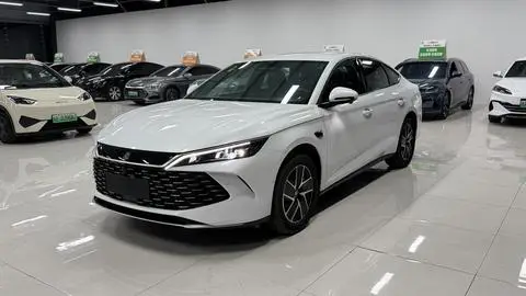 BYD 秦L DM 2026 — фото 1