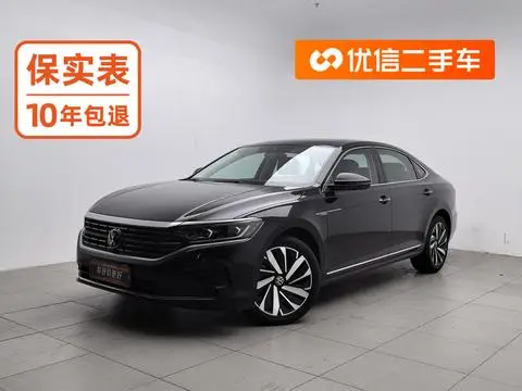 Volkswagen Passat 2023 — фото 1