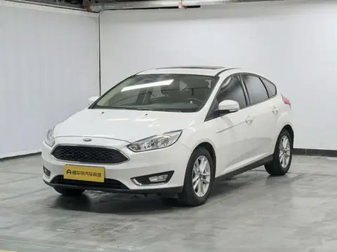Ford Focus 2015 — фото 1