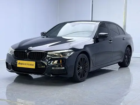 BMW 5 Series 2018 — фото 1