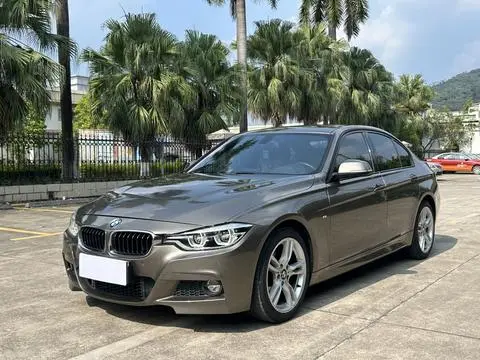 BMW 3 Series 2018 — фото 1